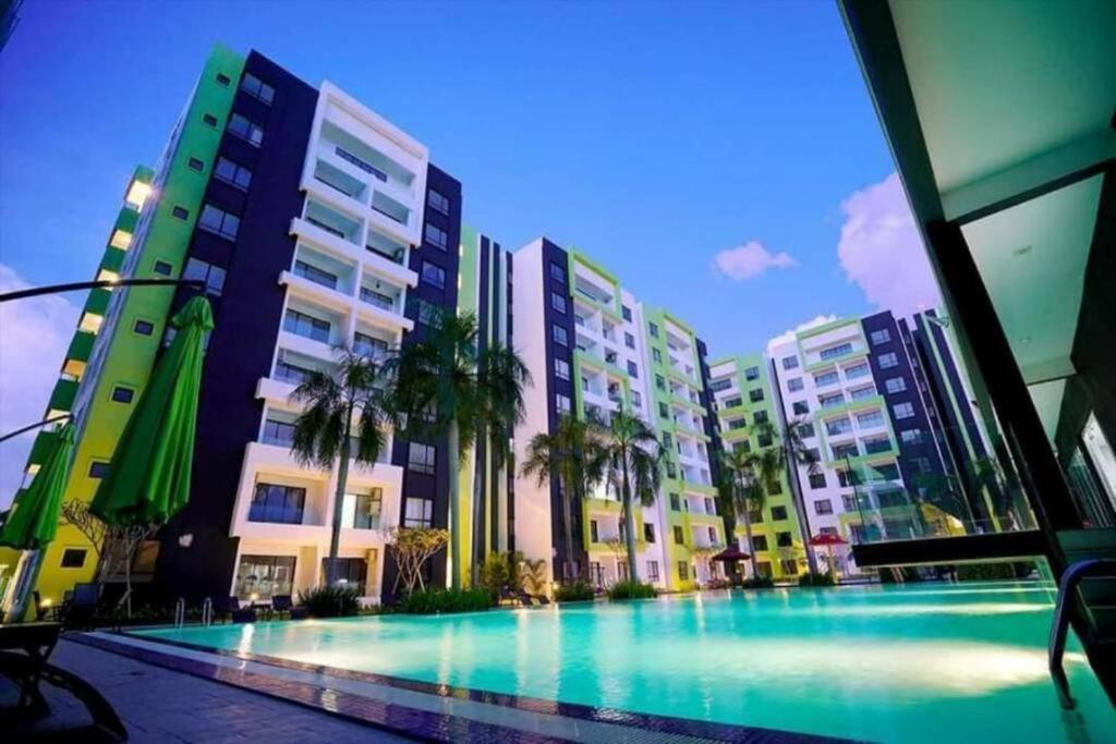 Ipoh Homestay - Manhattan Condominium With Water Park & Leisure Facilities מראה חיצוני תמונה